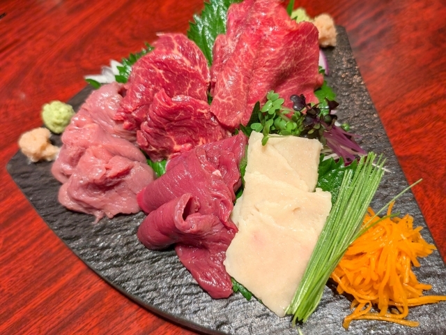 熊本県の風景：馬刺し